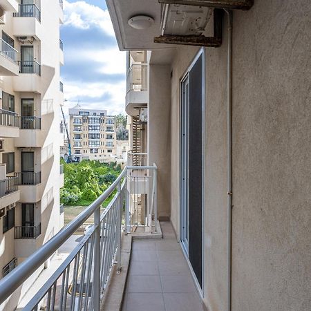St Julians - Balluta 2 Bedroom Apartment San Ġiljan Exterior foto