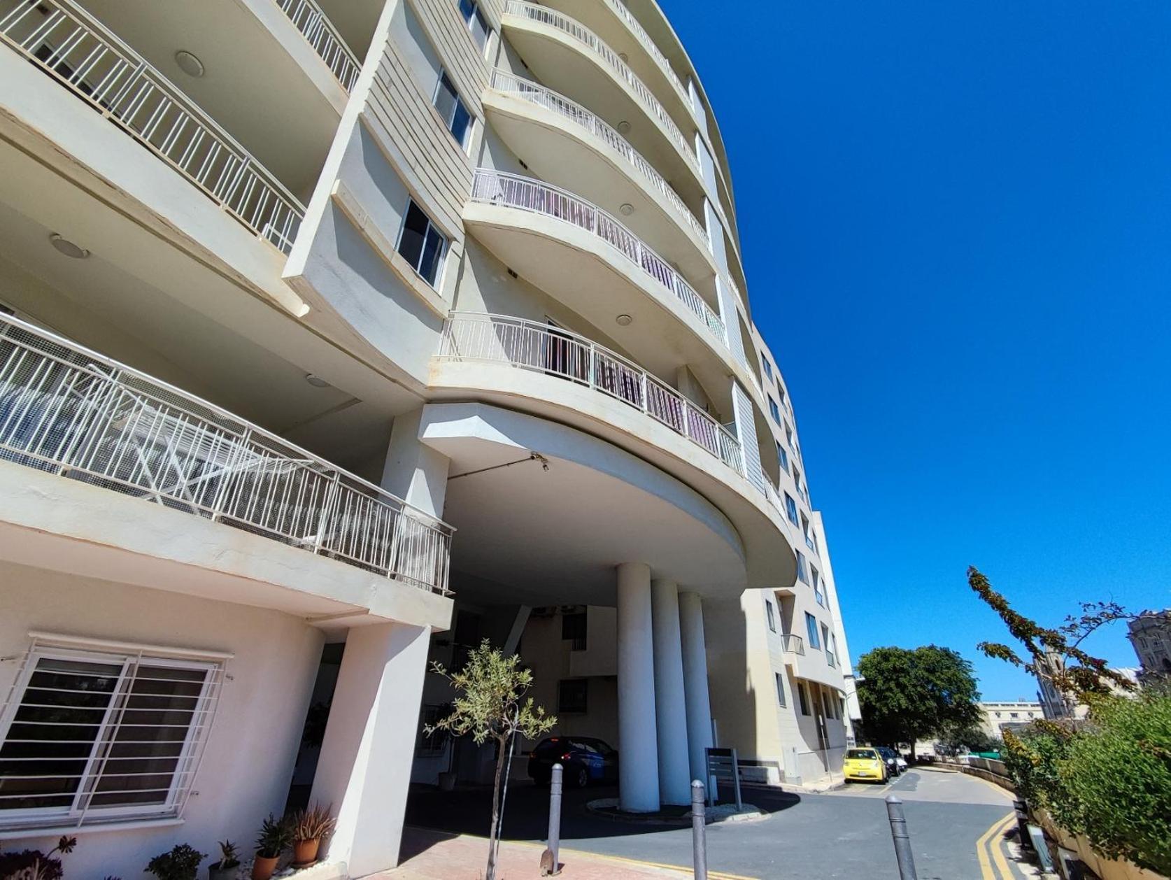 St Julians - Balluta 2 Bedroom Apartment San Ġiljan Exterior foto