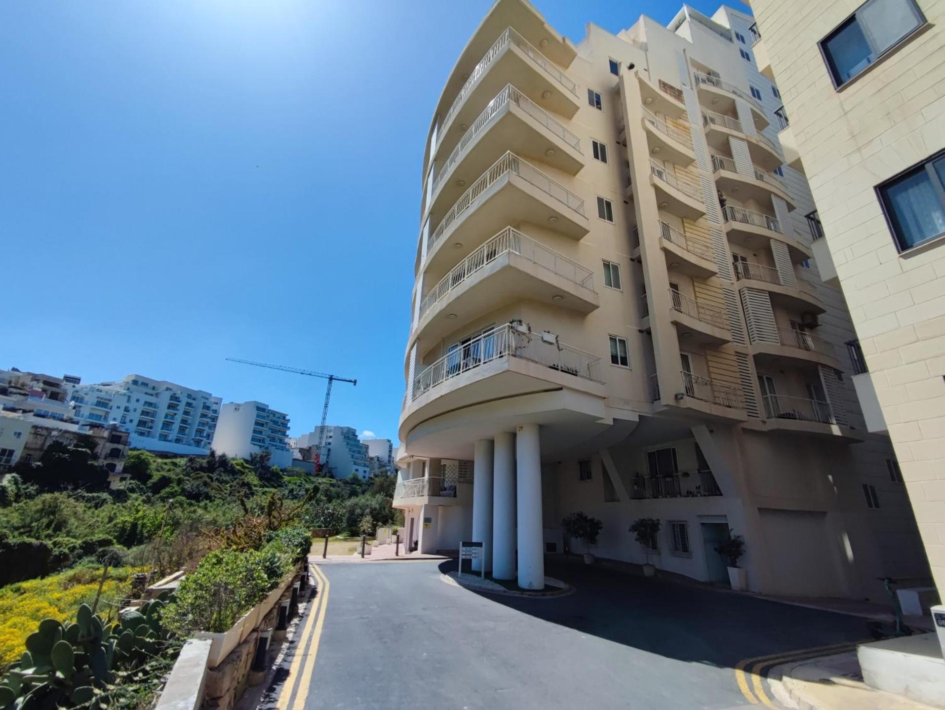 St Julians - Balluta 2 Bedroom Apartment San Ġiljan Exterior foto